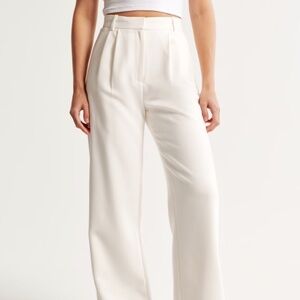 Abercrombie Tailored Wide Leg Pant in Cream Size Medium